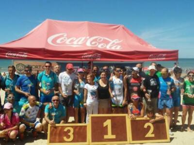 Un triatlón acompañado por un clima ideal promociona Chipiona y sus playas 