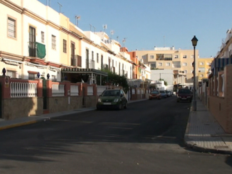 Finaliza el asfaltado de veintidós calles de las barriadas de La Alcancía y Pozo Romero(Chipiona)