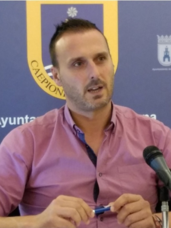 Javier Díaz asegura que en el Monumento a la Luz no hay ningún vertido y las analíticas del SAS son excelentes(Chipiona)