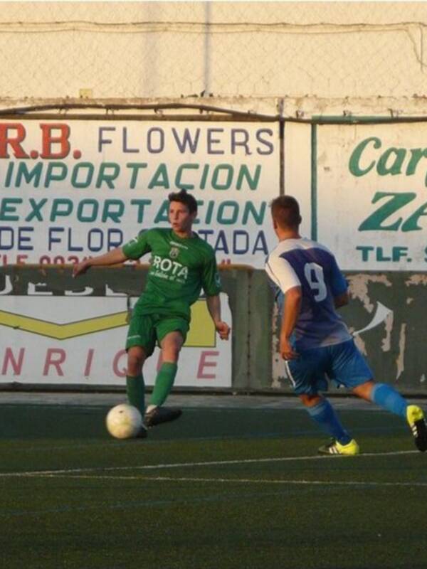 El Chipiona inicia la temporada con un empate en casa frente al Rota