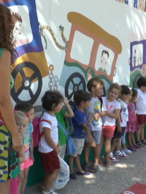 El curso escolar en infantil y primaria ha comenzado hoy en Chipiona con un aumento de 192 alumnos. 