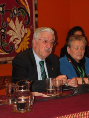 Sevillano .Renovación de plazas de alumno en el curso de temas sevillanos.