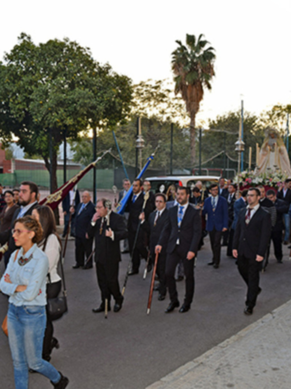 Sevilla.Rosario vespertino en la barriada sevillana de los príncipes con la virgen del Desconsuelo.