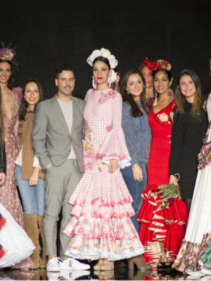 La III Feria de Moda de la Provincia ha acogido, hoy, la semifinal del III Certamen de Diseñadores Noveles de Moda Flamenca