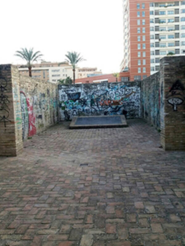 Vandalismo en el conjunto histórico de La Buhaira.