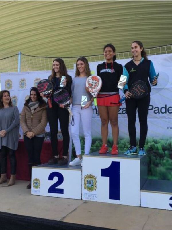 Primeros campeones del Circuito Andaluz de Menores de pádel
