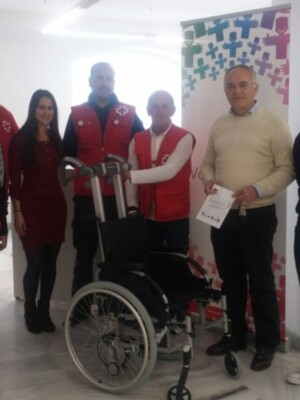 Cruz Roja Española adquiere equipos para  mejorar la movilidad de personas mayores