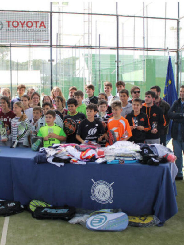 Vista Hermosa comienza a distinguir a los protagonistas del Circuito Andaluz de Menores de pádel