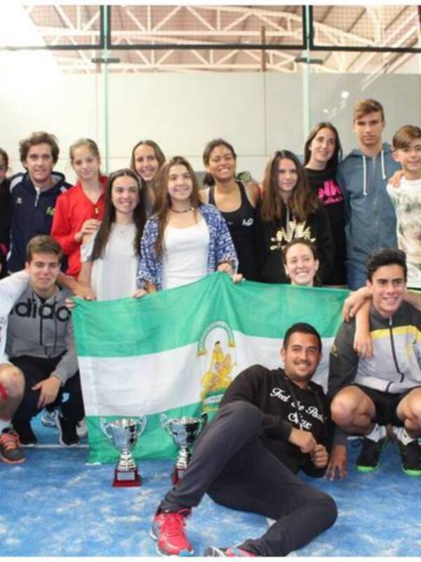 Andalucía se impone en el cuadrangular de menores de pádel de Cartagena