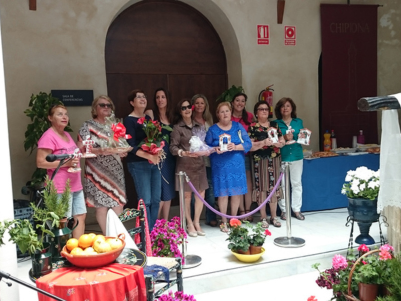 Entregados los premios del concurso que fomenta la tradición de los patios y cruces de mayo(Chipiona)