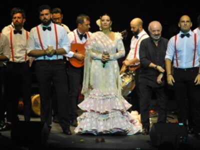 LA COMPARSA de CHIPIONA con ANTONIO MARTIN en el HOMENAJE DE ERIKA LEIVA a ROCIO JURADO