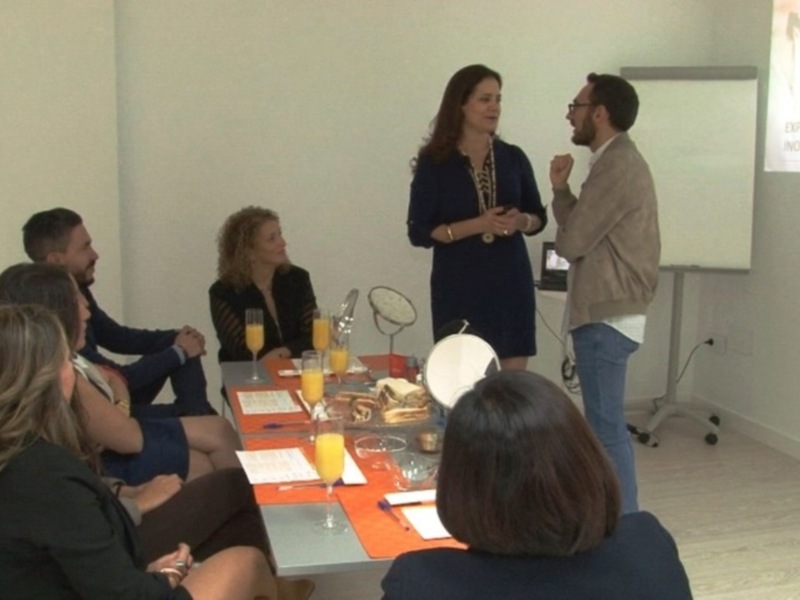 ‘Comando actualidad’ acompaña a personas que trabajan ‘A comisión’