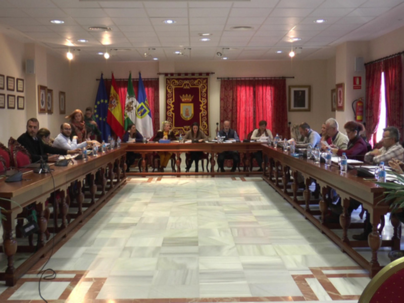 El Pleno aprueba poner en marcha el procedimiento para la nueva adjudicación del servicio de recogida y transporte de basura