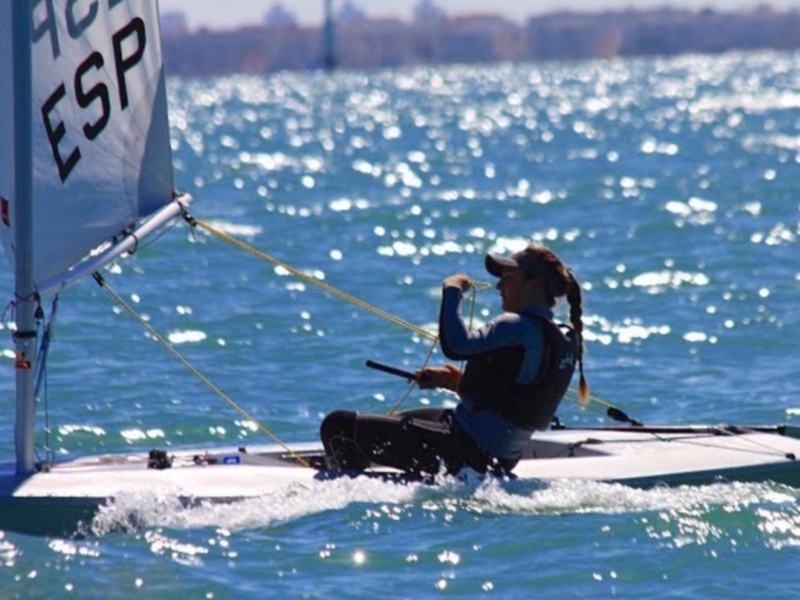 Ana Moncada, campeona de la Copa de Andalucía de la clase Láser