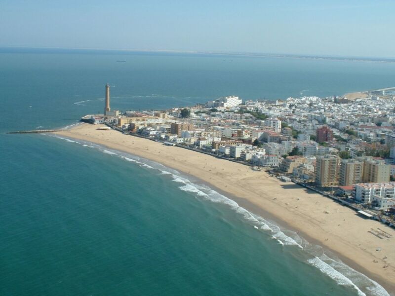 Chipiona abrirá el 7 de abril la temporada media de playas para atender la afluencia de visitantes de Semana Santa