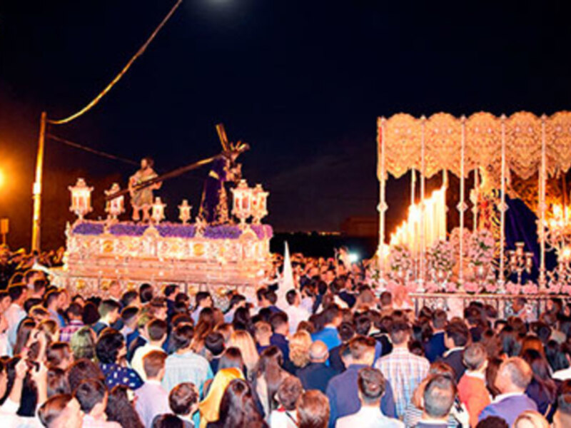 La Hermandad de Jesús el Nazareno iluminó la noche del  Miércoles Santo Ilipense.
