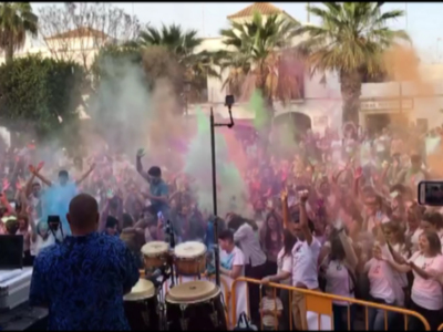 Música y color en la exitosa bienvenida a la primavera organizada por la Delegación de Juventud