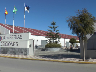 El Ayuntamiento de Chipiona ha dispuesto el Palacio de ferias y exposiciones para que los centros celebren los fines de curso