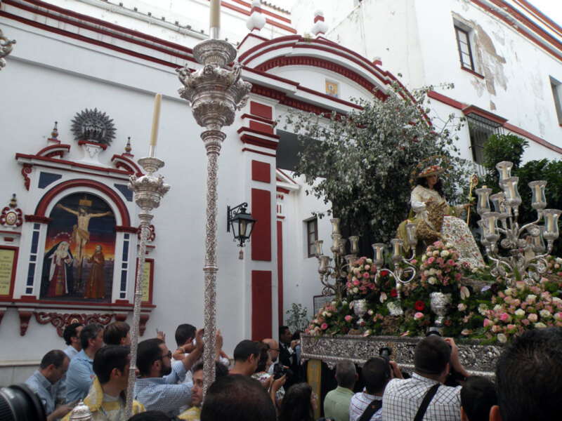 La Pastora de San Antonio procesionó por la feligresía de San Lorenzo de Sevilla.