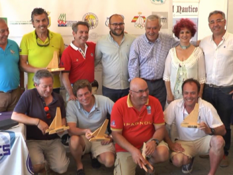 Ángel Miranda se queda a un paso del podio en la Copa de Andalucía de Patín a vela y Manuel Castro vence en categoría B