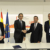 De la Serna preside la firma de un convenio que contempla la ejecución del acceso directo al puerto de Sevilla