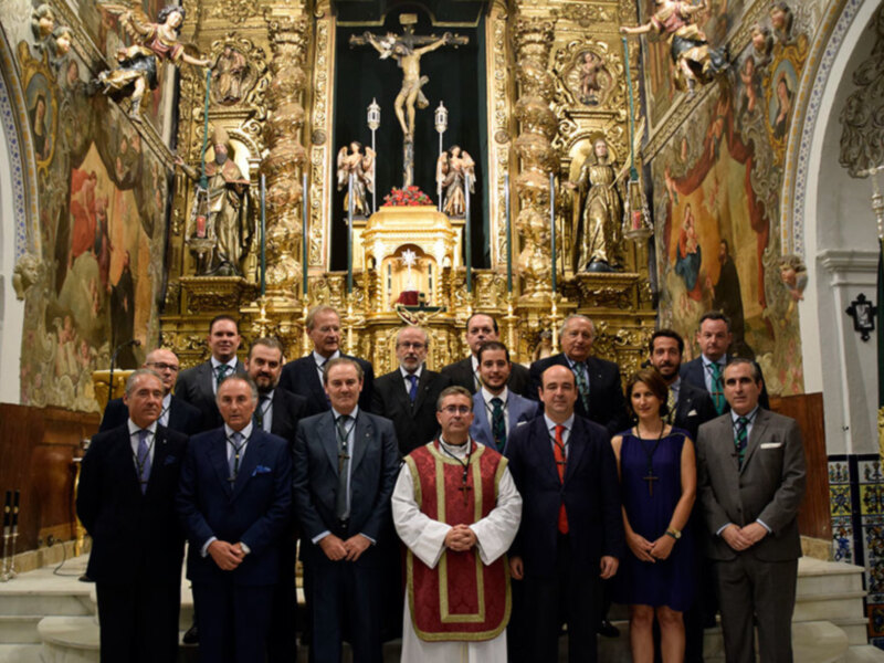 La Hermandad de la Vera-cruz de Sevilla celebró la jura de los nuevos oficiales de su junta de gobierno.