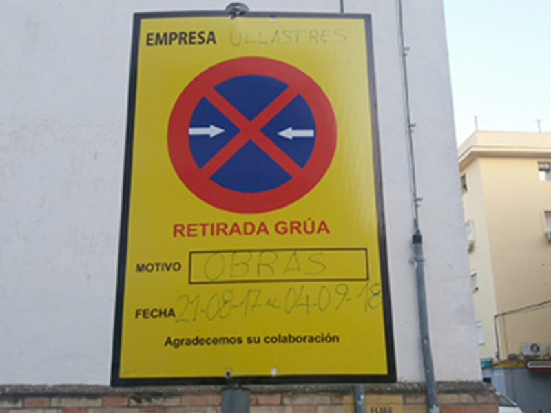 Los ciudadanos de Los Remedios preocupados por la lentitud de las obras  de saneamiento en calle Niebla y adyacentes