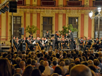 La Banda Sinfónica sevillana ofreció un concierto de víspera que antecede al día grade de Patrona Sevillana.