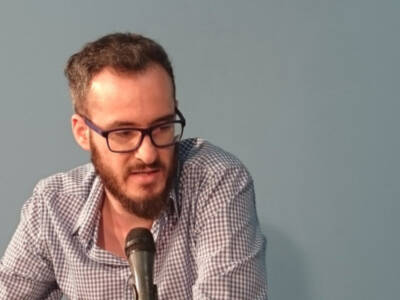 Esta tarde se presenta en el Castillo la novela Hombres armados del escritor chipionero Antonio Valderrama