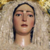 Los vestidores y camareras cambiaron  a la Virgen de la Esperanza Ilipense para el tiempo estival.
