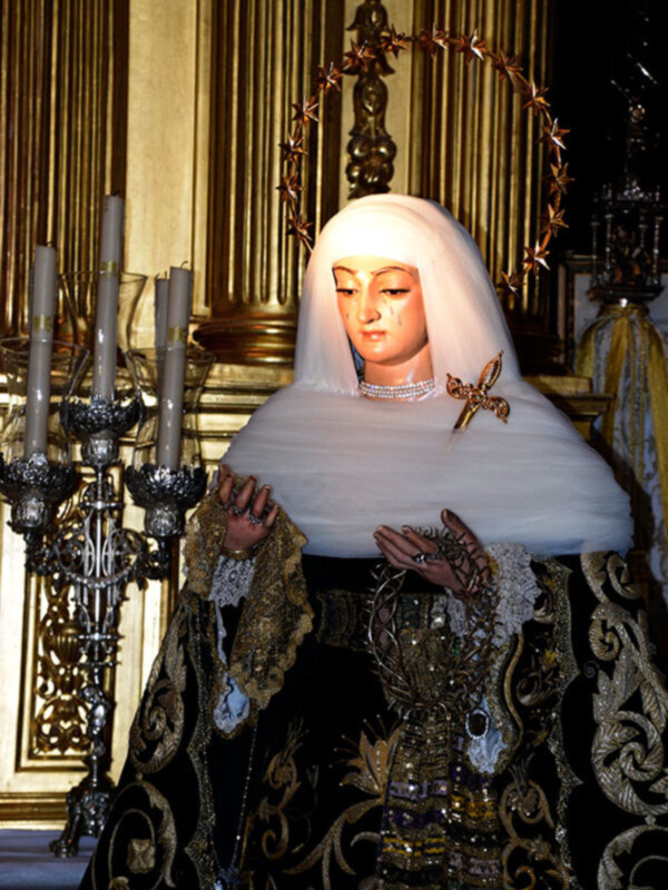 Solemne cultos Glorioso en la Hermandad de la Soledad de Alcalá del Río.