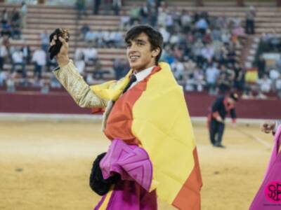 Oreja para Isiegas y Ángel Téllez ante un gran encierro de Los Maños