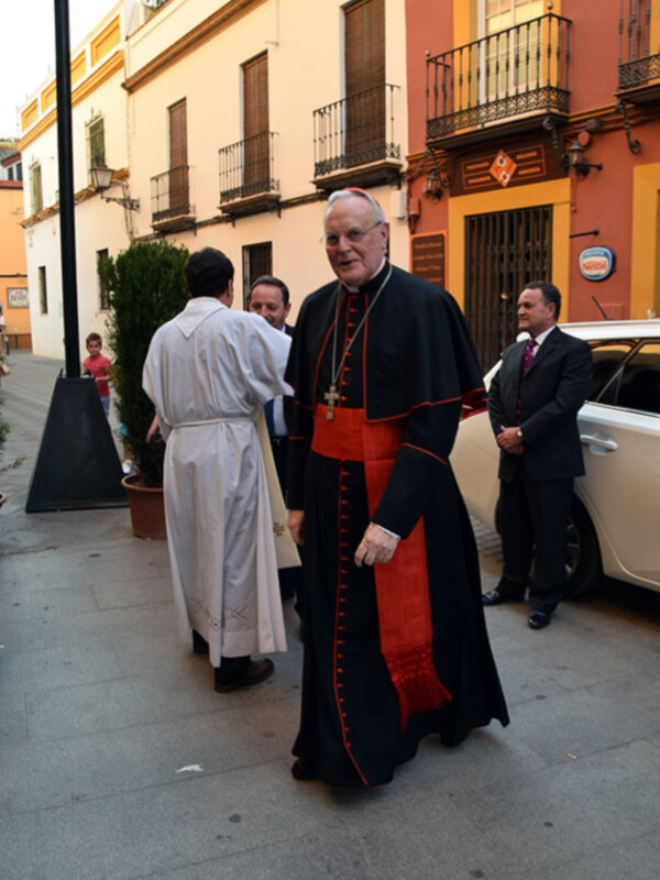 Carlos Amigo Vallejo, Cardenal emérito condecorado por la Asociación Amigos del Peregil.