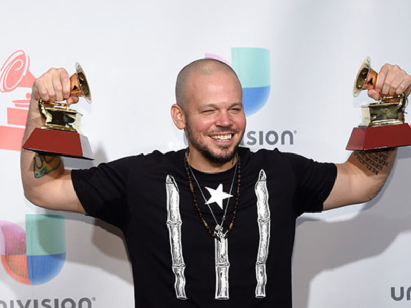 Residente recibe dos gramófonos en la decimoctava entrega de los  Latin Grammy Awards  con su nueva producción  titulada Residente