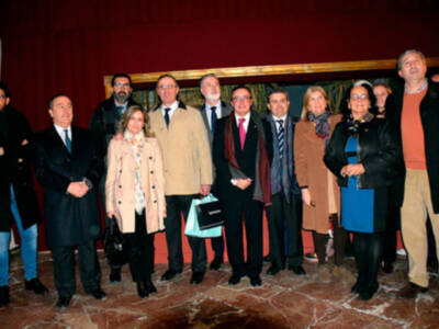 El presidente de la Asociación de Belenista y el del Mercantil inauguraron el Belén de la calle Sierpes.
