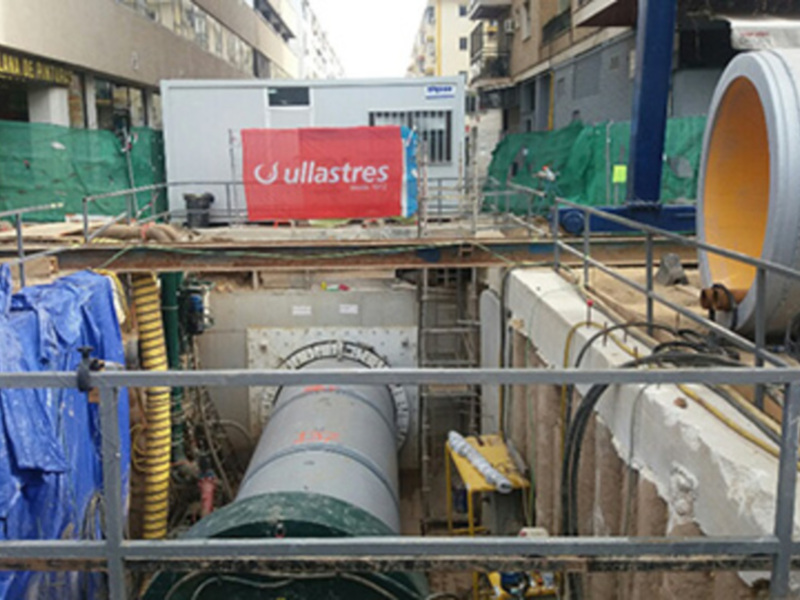 El Ayuntamiento de Sevilla realiza una importante obra de mejora de la red de saneamiento en calle Niebla y adyacentes.