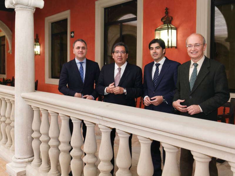 La Fundación Cajasol renueva su acuerdo de colaboración con el Real Betis Energía Plus