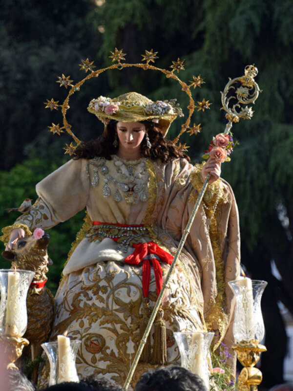 La Pastora de Capuchino de Sevilla venerada en la Ciudad hispalense