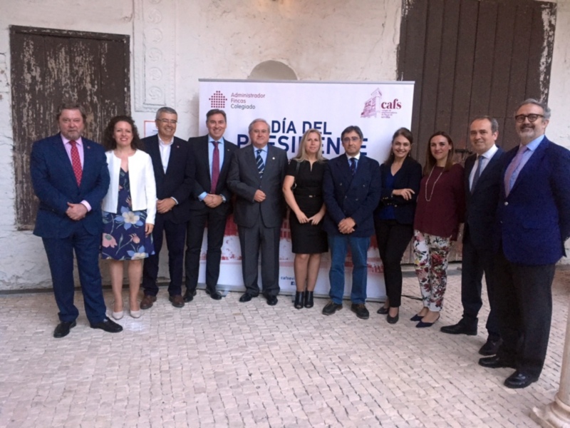 Un centenar de presidentes de comunidades de vecinos se dan cita para analizar sus derechos y deberes