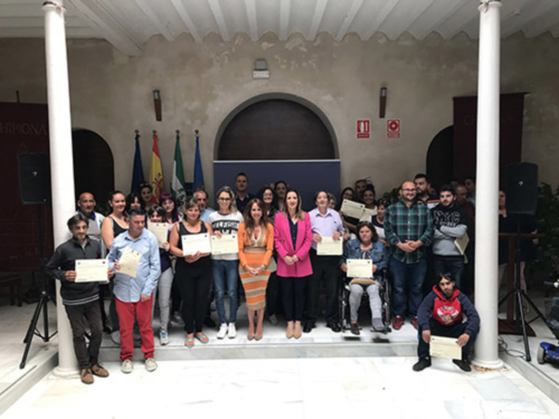 100 participantes en los programas Empleo Joven y Empleo 30+ reciben sus certificados acreditativos
