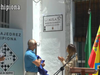 Chipiona perpetuó el sábado el recuerdo del gran promotor del ajedrez en la localidad, el maestro Amalio Vicente de Castro