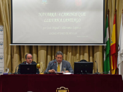 El presidente del hogar navarro de Sevilla  realizo una conferencia de “Los 4  Caminos de navarra que llevan a  Santiago.