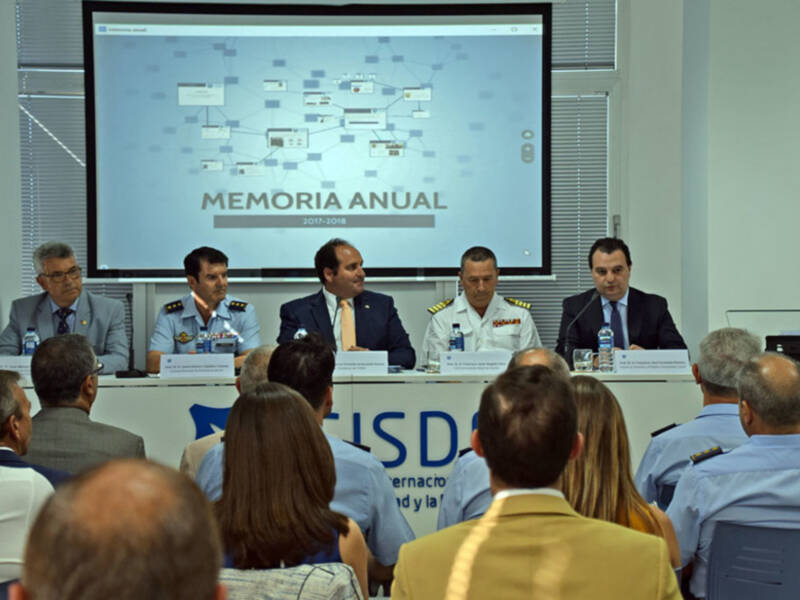 El Coronel Jesús Antonio Caballero clausuró el Curso Académico 2017-2018 en CISDE.