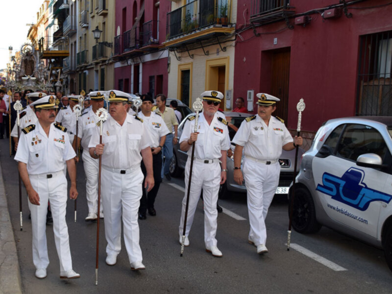 La talla anónima del Carmen de Santa  Ana recuperó su tradicional procesión.