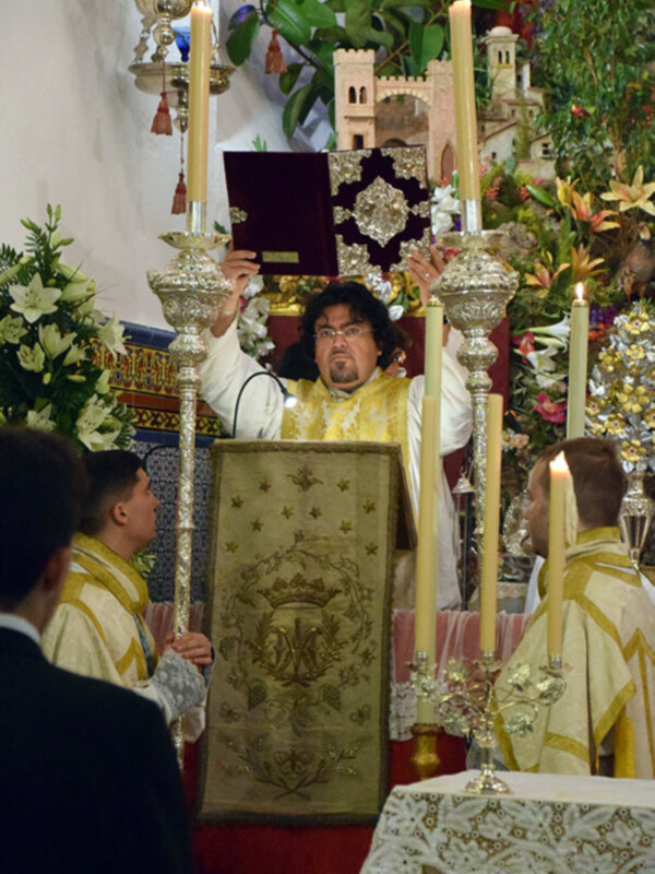 Fray Eduardo Rodríguez Marín  concelebro la misa de la función de la Pastora de Santa Marina.
