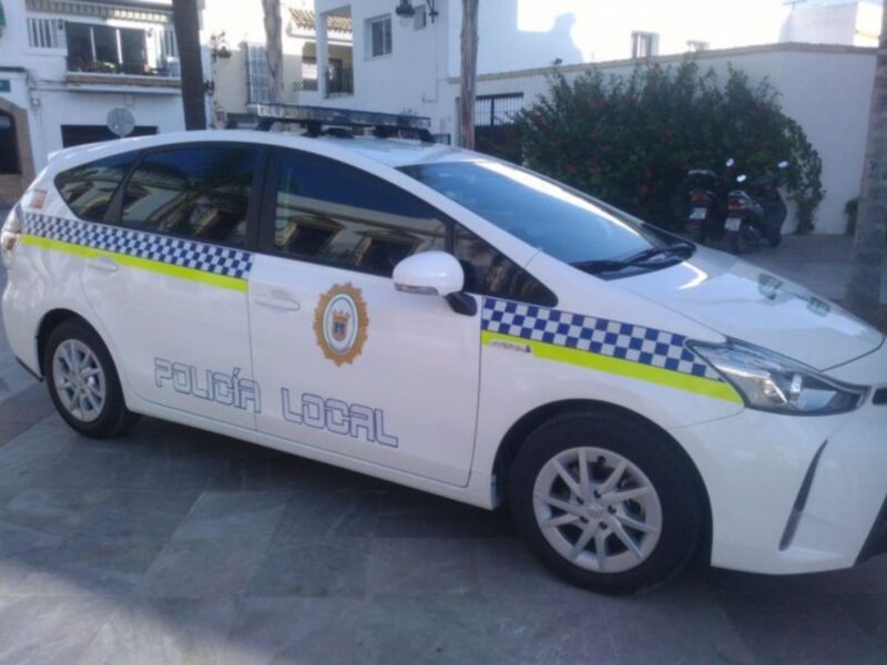 La Policía Local cuenta con un nuevo vehículo adquirido por sistema de renting dotado con el equipamiento policial que establece la normativa