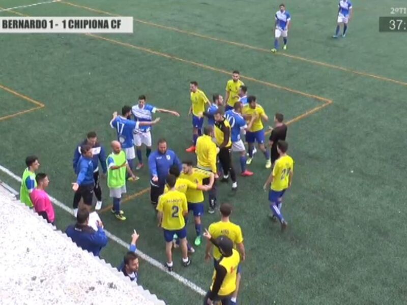 El Chipiona recurrirá dos de las tres expulsiones que le costaron el partido del domingo ante el San Bernardo