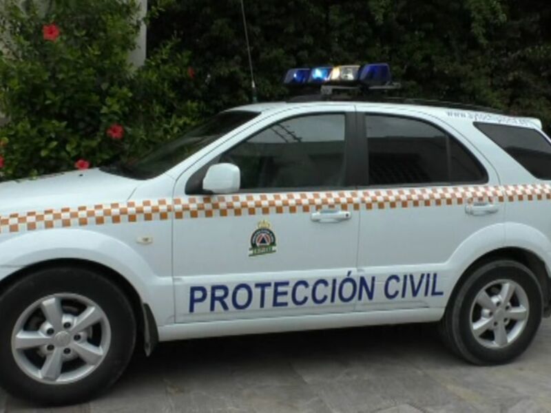 Protección Civil de Chipiona comienza cambiar a color azul las luces de emergencia de sus vehículos como establece la nueva regulación