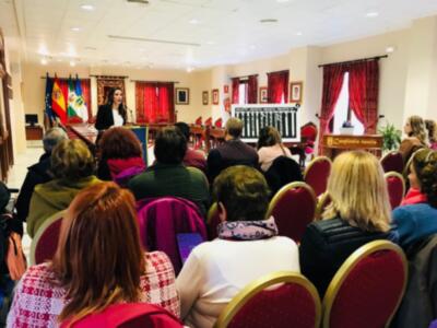 Chipiona conmemora el Día internacional contra la violencia hacia las mujeres reclamando una participación más activa de la sociedad