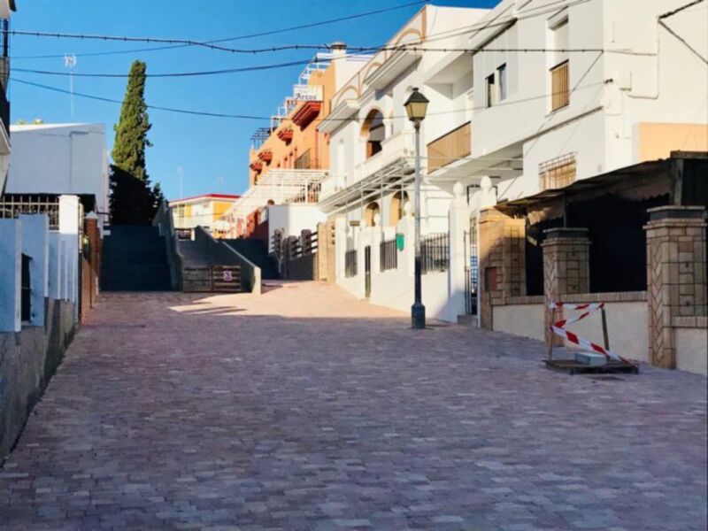 Concluyen las obras de reurbanización en un tramo de la calle Clavel que desde ahora mejora la accesibilidad
